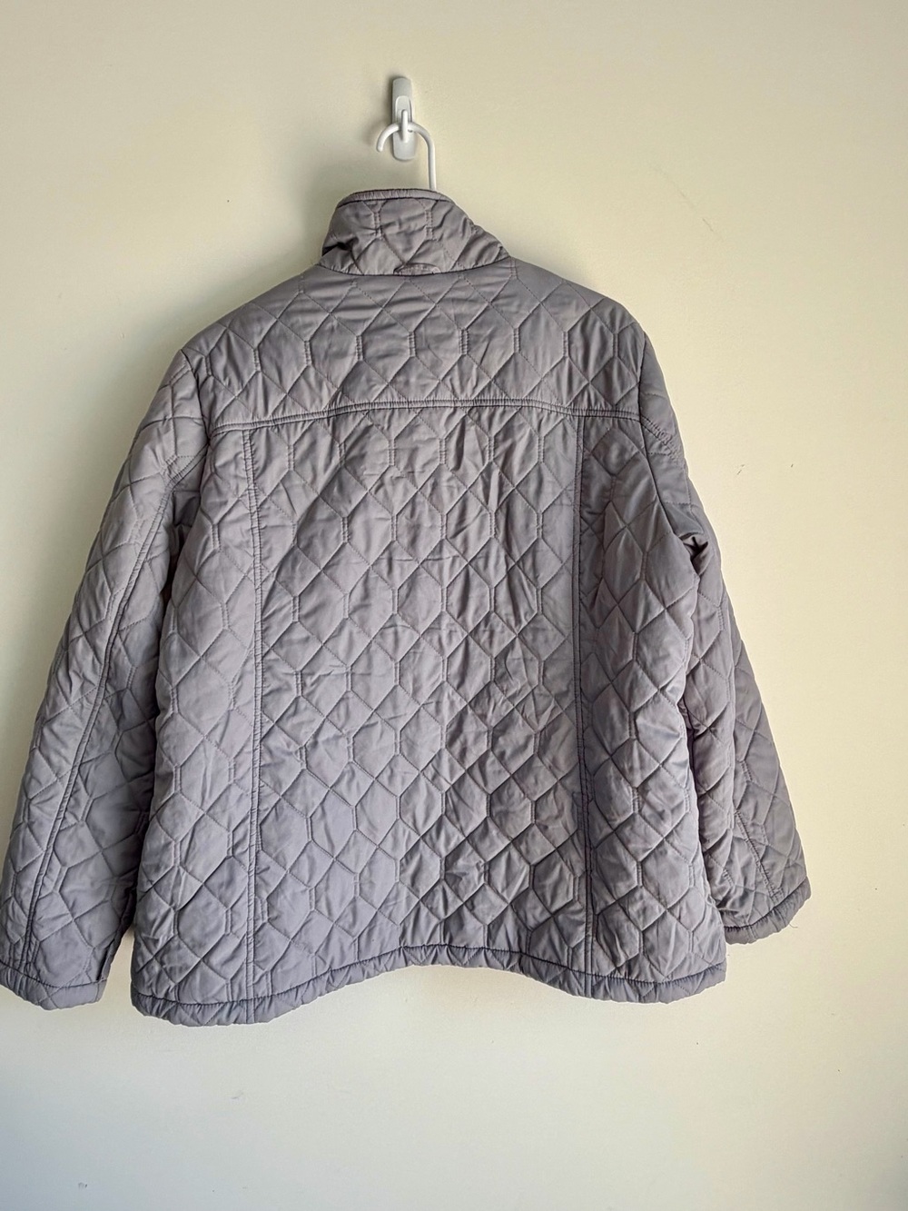 Below Zero by Rothschild Light Gray Quilted  Jacket